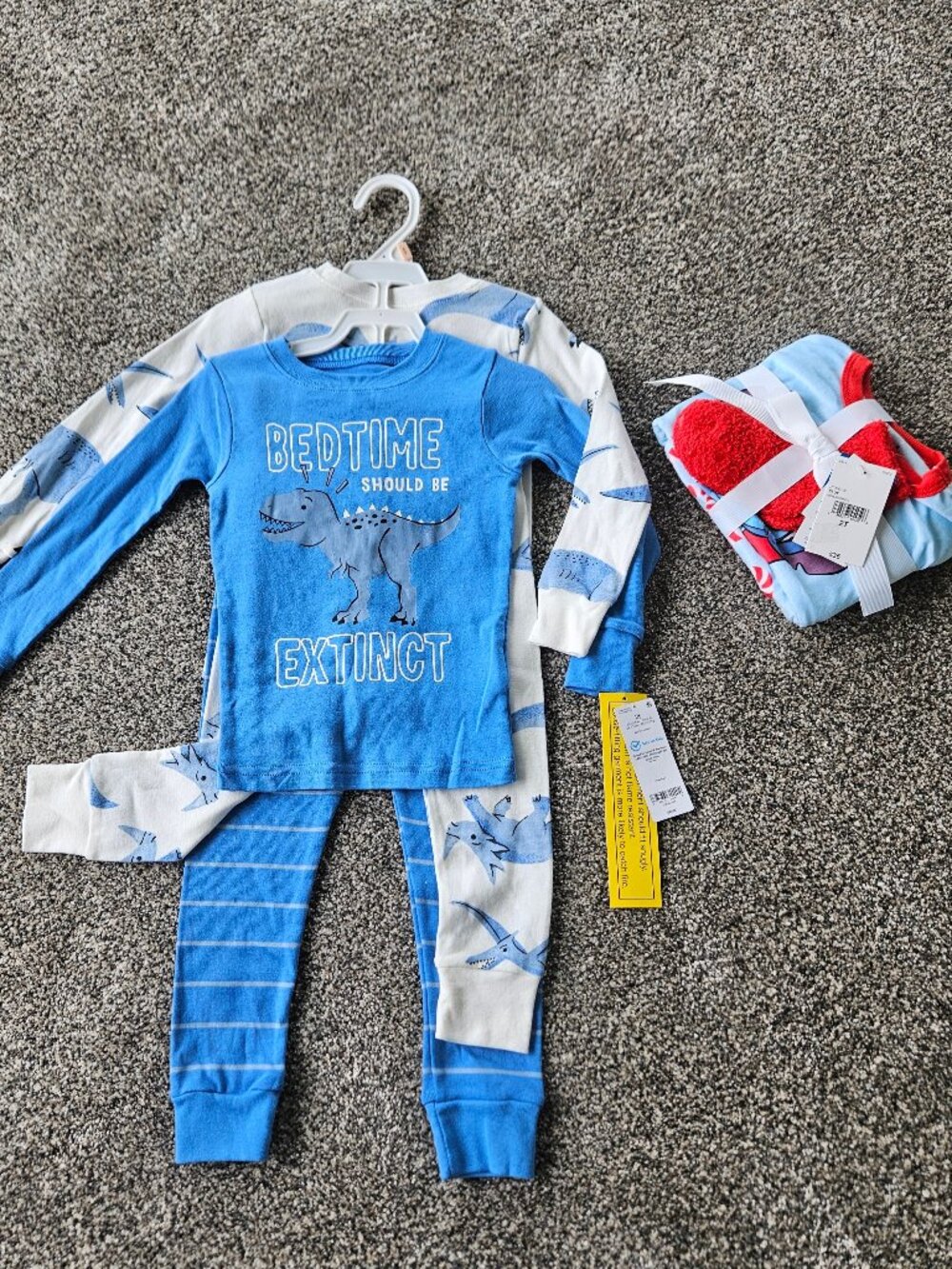 Boys 2T Pajama set Bundle NWT Carters & Disney